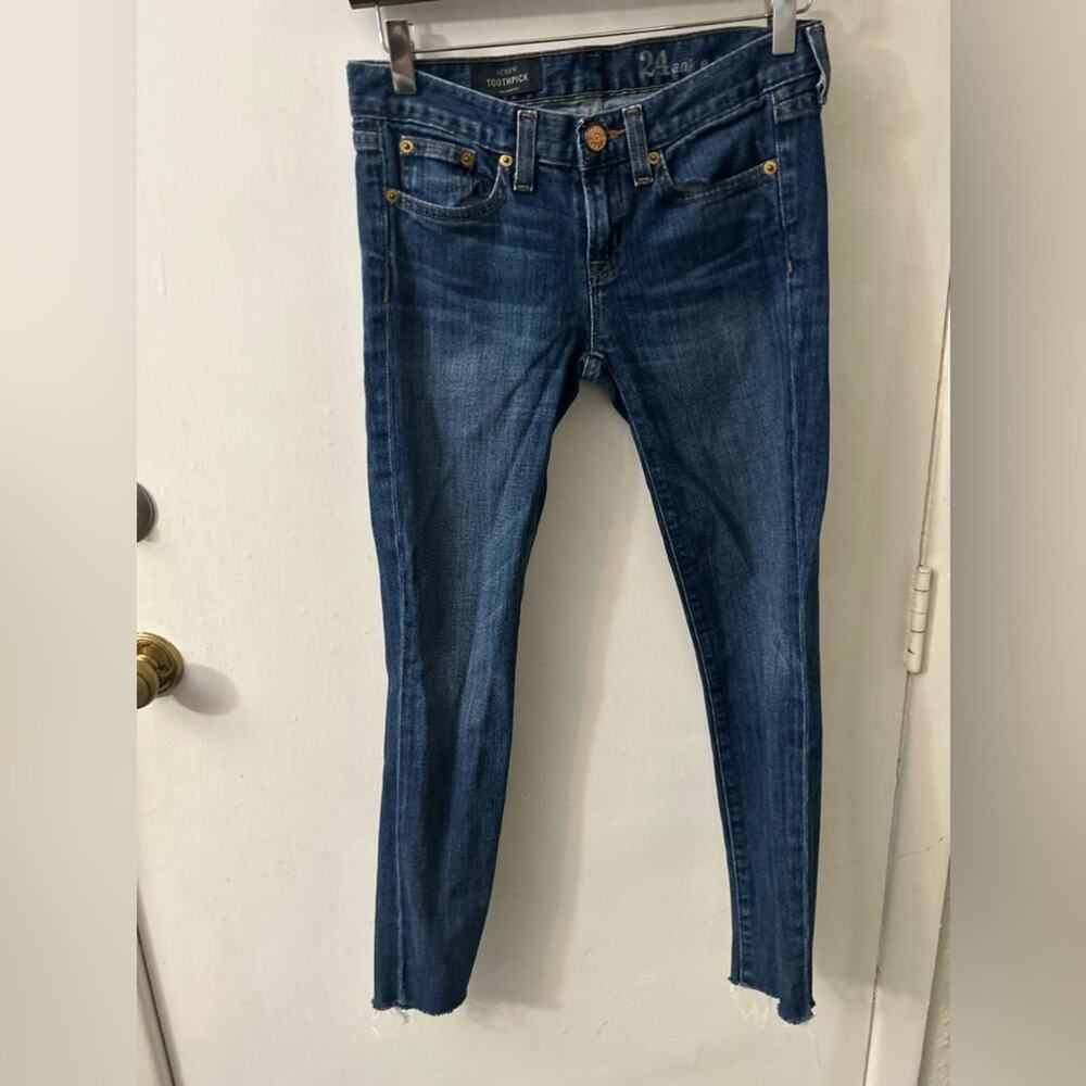 J. Crew Toothpick Raw Hem Ankle Jean 24 Denim Casual Classic Normcore Bohemian